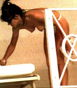 50+ Nude Photos Of "Elizabeth Hurley" You Need To See (Nude Photos) 21 elizabeth hurley15 768x878 1 262x300 1 50+ Nude Photos Of "Elizabeth Hurley" You Need To See (Nude Photos)