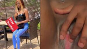 imgonline com ua twotoone 0AuZPGjbdH 320x180 1 300x169 1 Nigerian Snapchat Girl “The Cute Ashy” Nude Video Leaked (Watch)